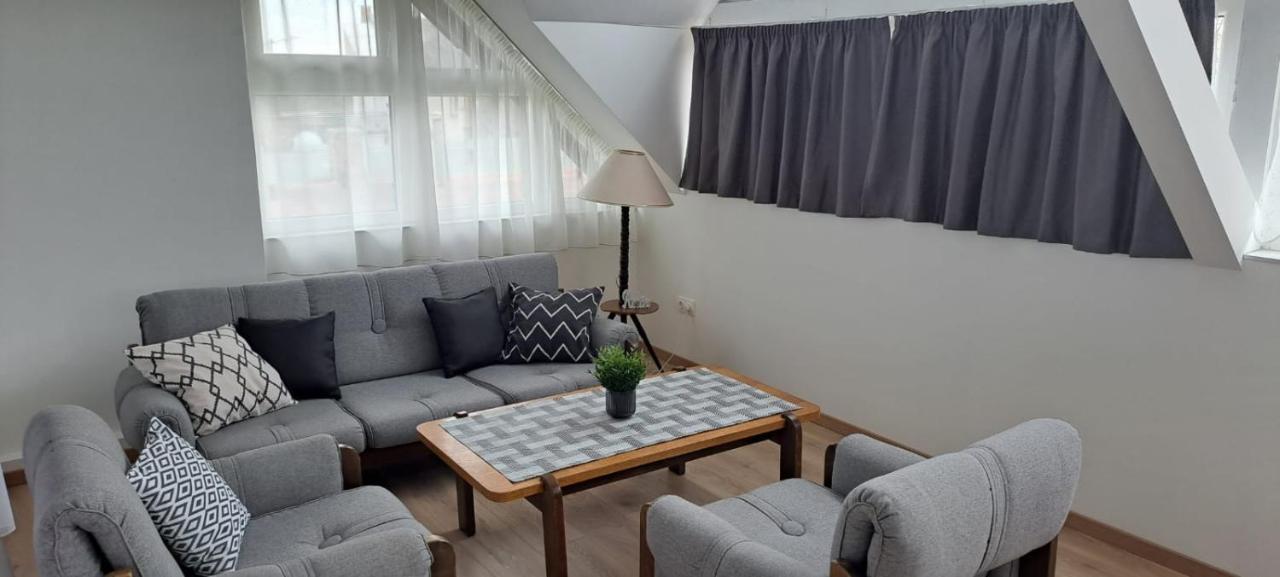 Babi Apartmanhaz Gyenesdiás エクステリア 写真